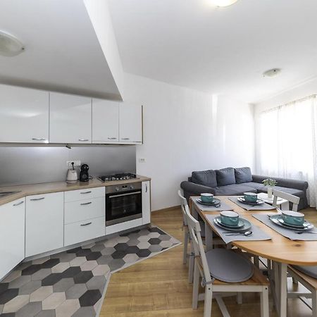 Apartments 23 And 25 With Free Private Parking 扎达尔 外观 照片