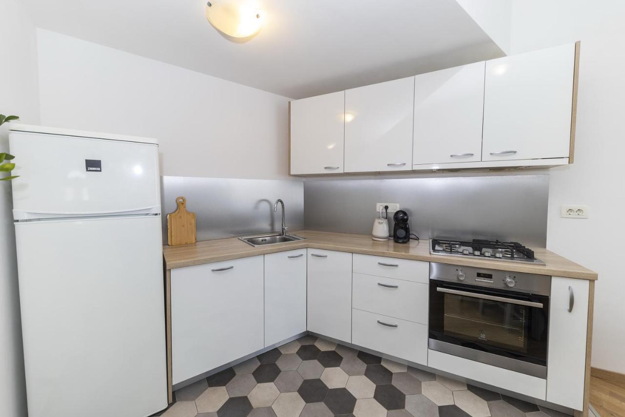 Apartments 23 And 25 With Free Private Parking 扎达尔 外观 照片