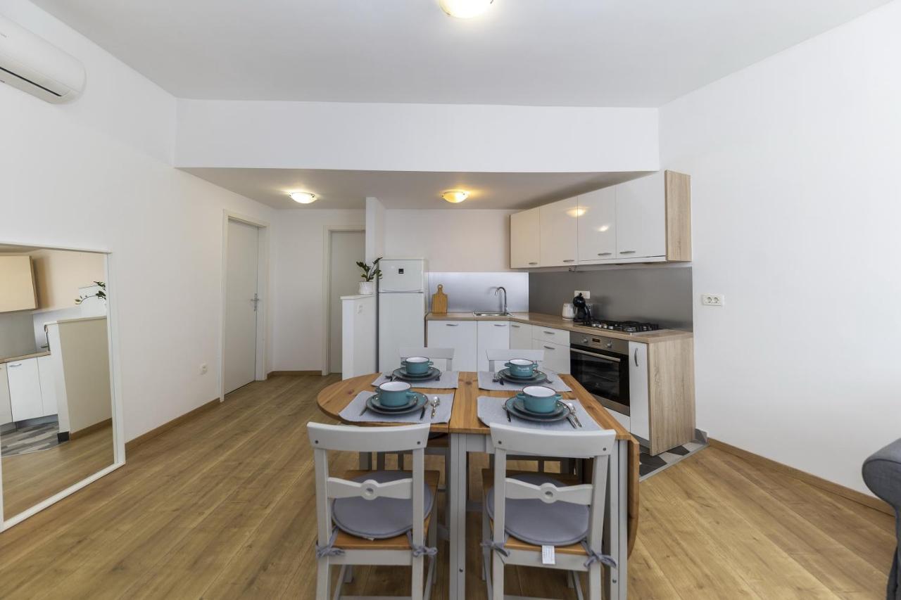 Apartments 23 And 25 With Free Private Parking 扎达尔 外观 照片