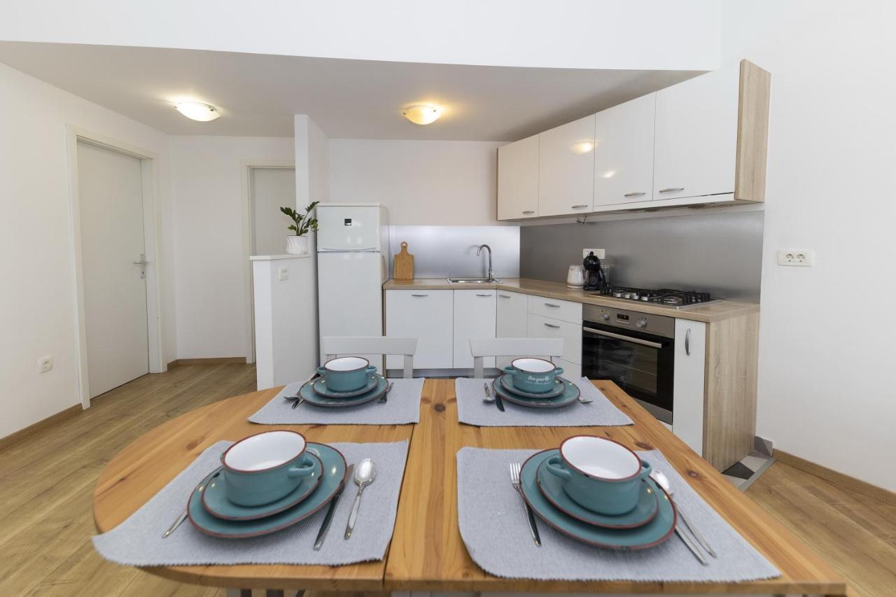 Apartments 23 And 25 With Free Private Parking 扎达尔 外观 照片