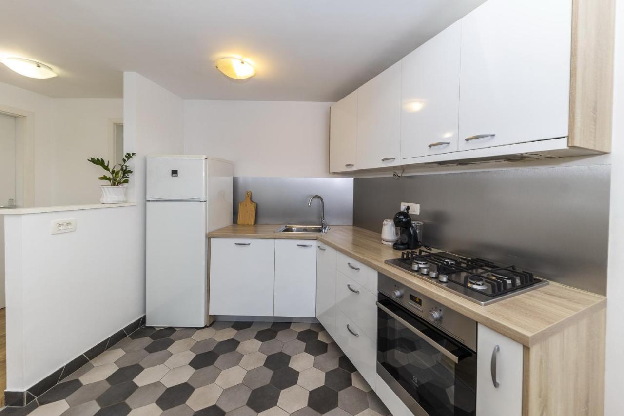 Apartments 23 And 25 With Free Private Parking 扎达尔 外观 照片
