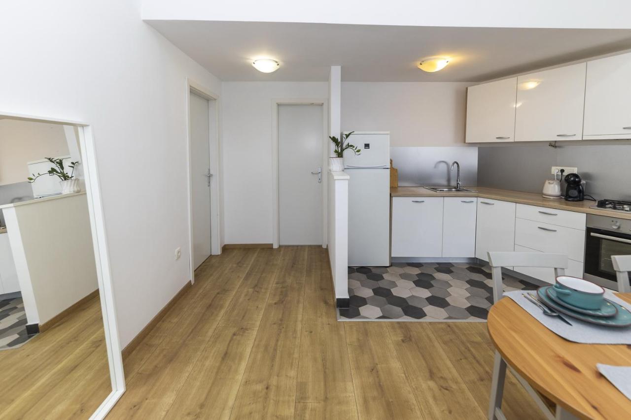 Apartments 23 And 25 With Free Private Parking 扎达尔 外观 照片