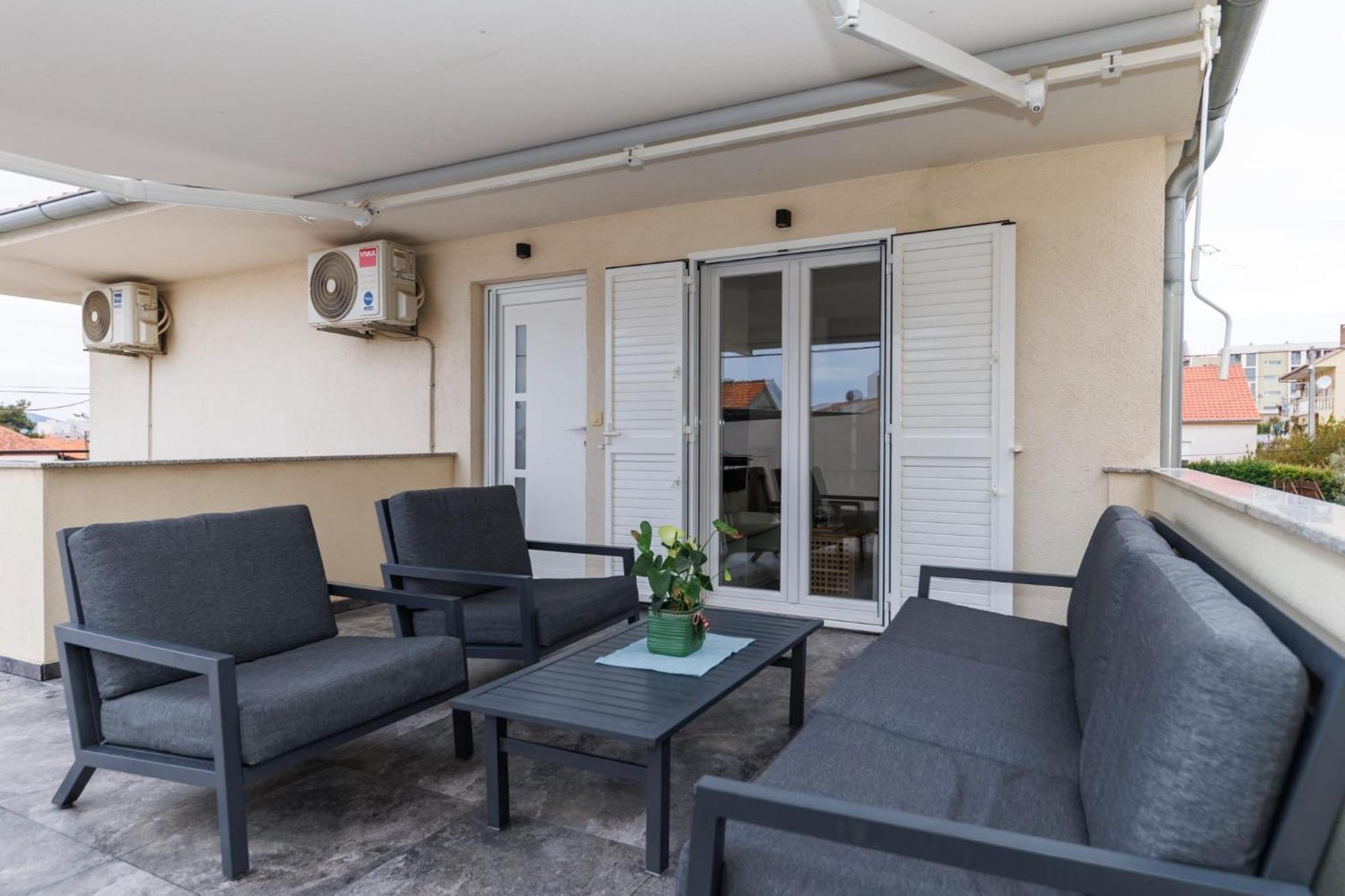 Apartments 23 And 25 With Free Private Parking 扎达尔 外观 照片